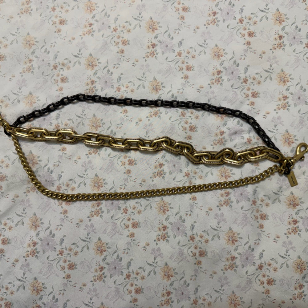 🎊FLASH SALE🎊 Coach Triple Chain Strap - Picture 3 of 3